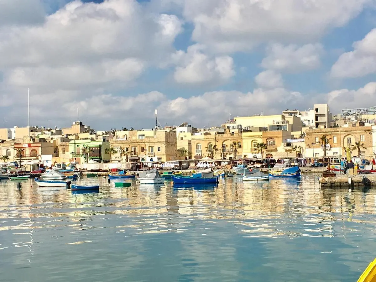 One100 Apartments Marsaxlokk